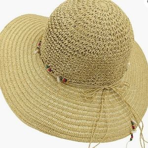 Straw beach hat